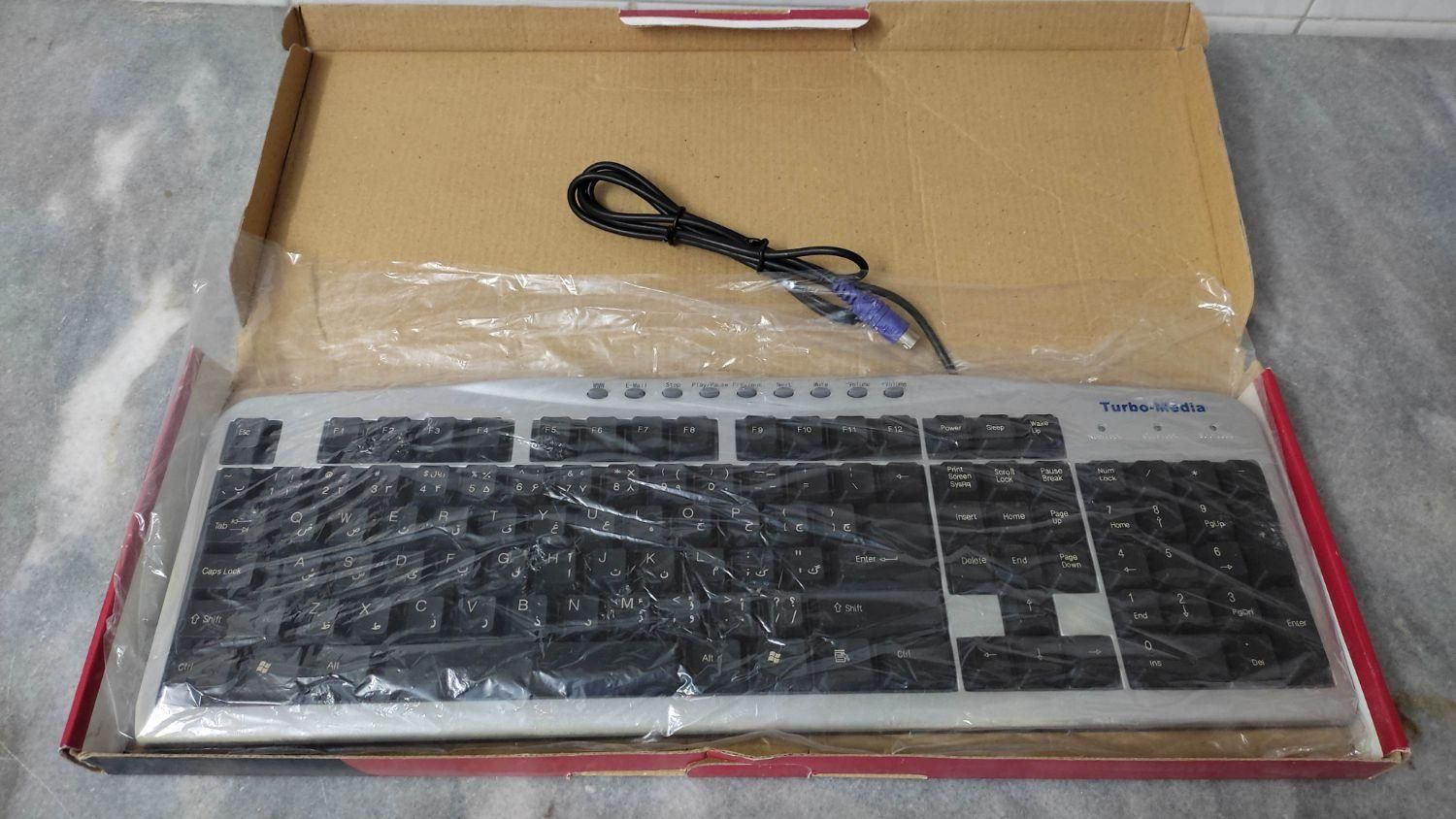 صفحه کلید ، کیبورد ، keyboard|قطعات و لوازم جانبی رایانه|کاشان, راوند|دیوار