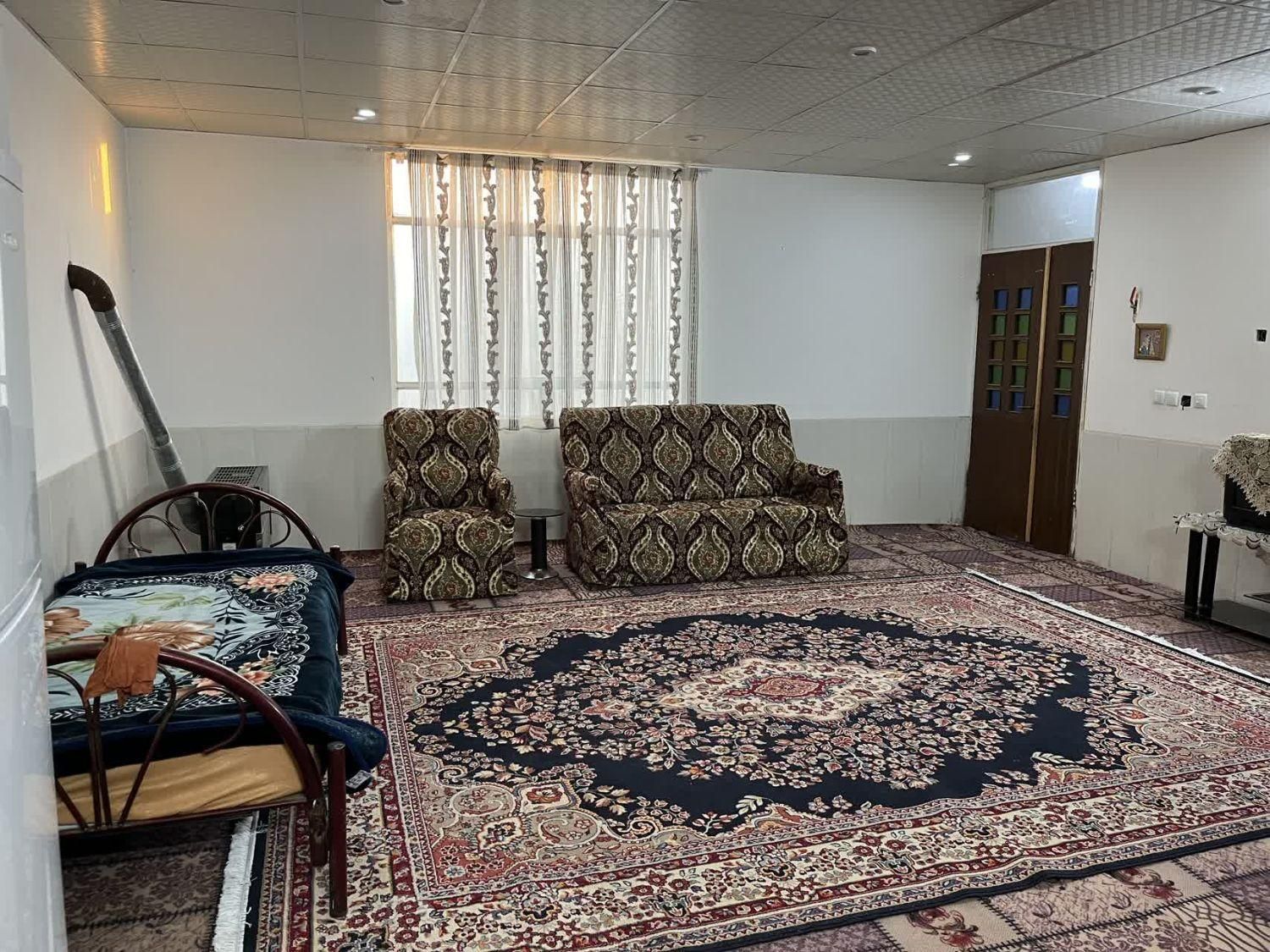اجاره روزانه هفتگی در شهر میبد ۷۰۰۰ ساله|اجارهٔ کوتاه‌مدت آپارتمان و سوئیت|میبد, |دیوار