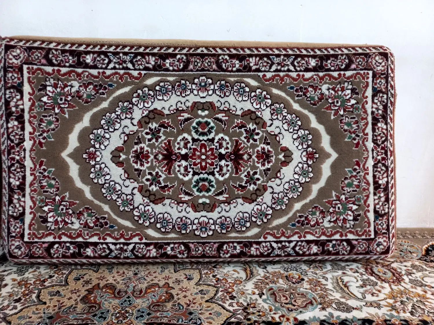 پشتیبانی|پشتی|کرج, حصارک بالا|دیوار