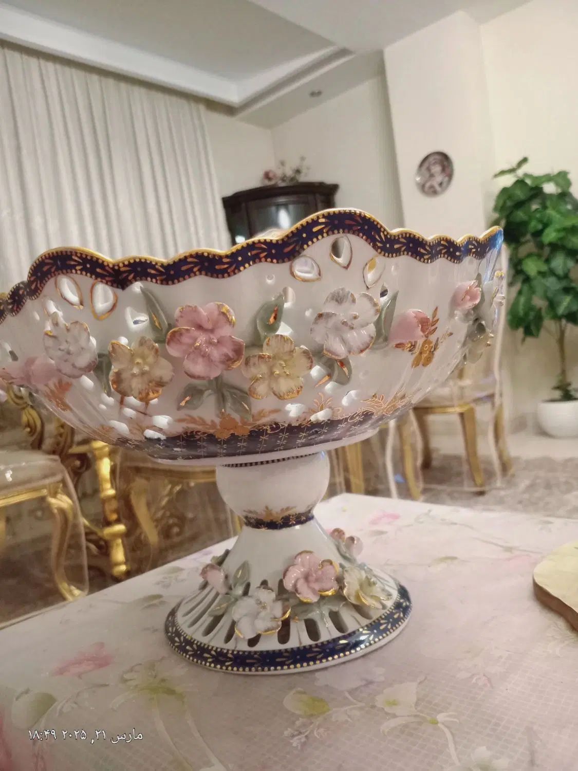 میوه خوری گل برجسته چینی اندازه بزرگ|ظروف سرو و پذیرایی|تهران, بهاران|دیوار