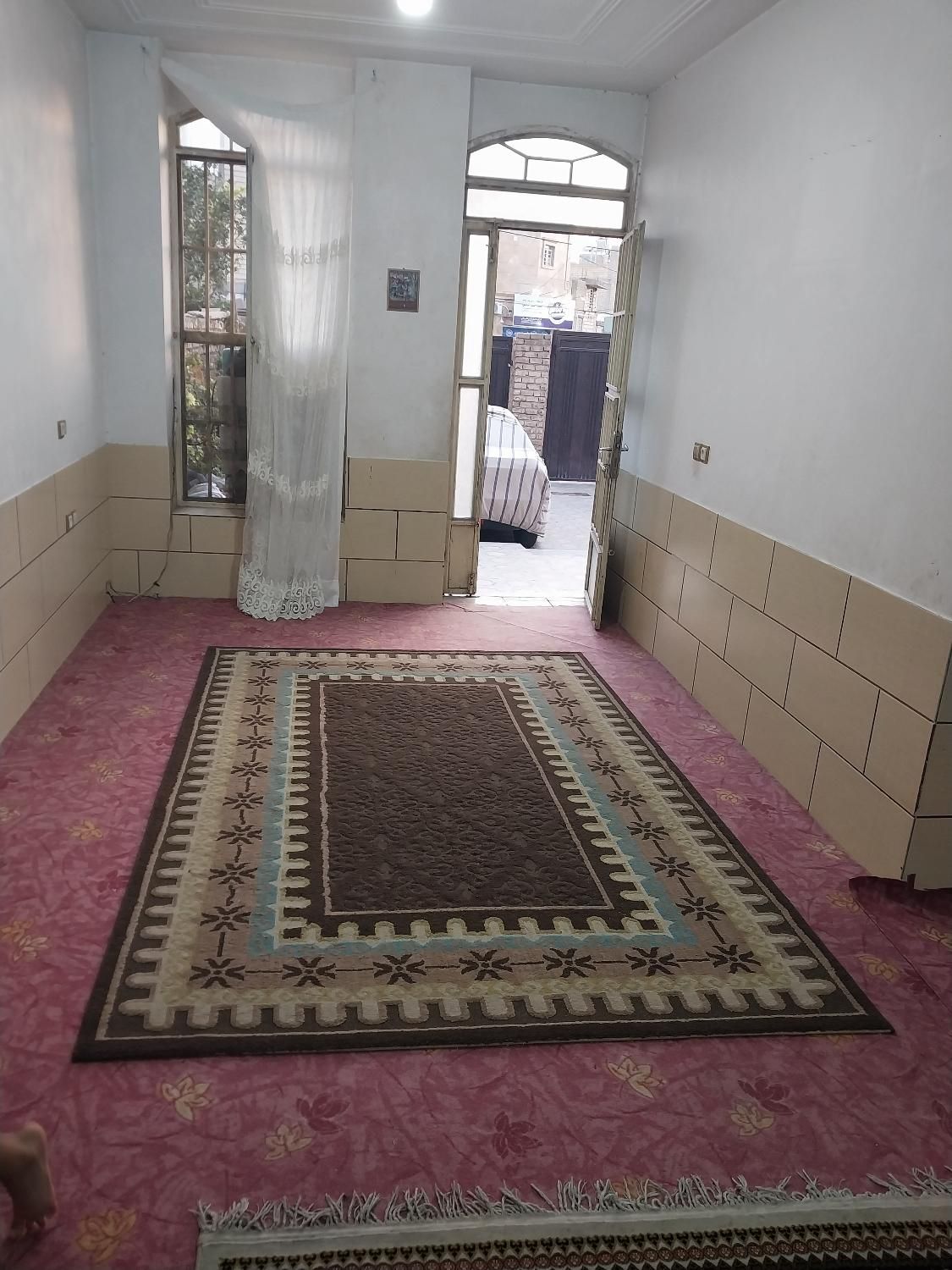 منزل مبله|اجارهٔ کوتاه‌مدت آپارتمان و سوئیت|شیراز, کوشک میدان|دیوار