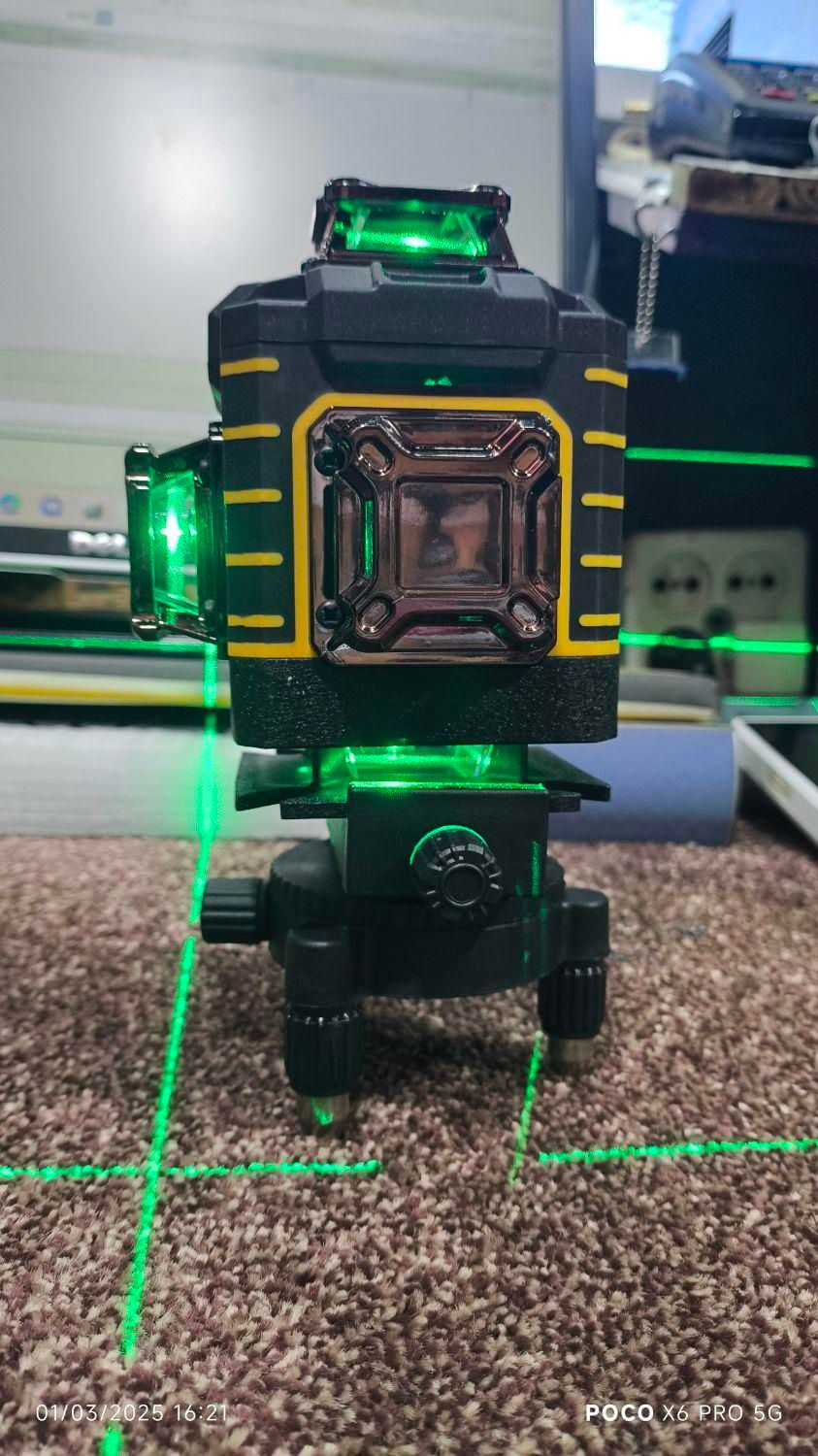 تراز لیزری ۴ خط نور سبز شارژی دیوالت|ابزارآلات|یاسوج, |دیوار