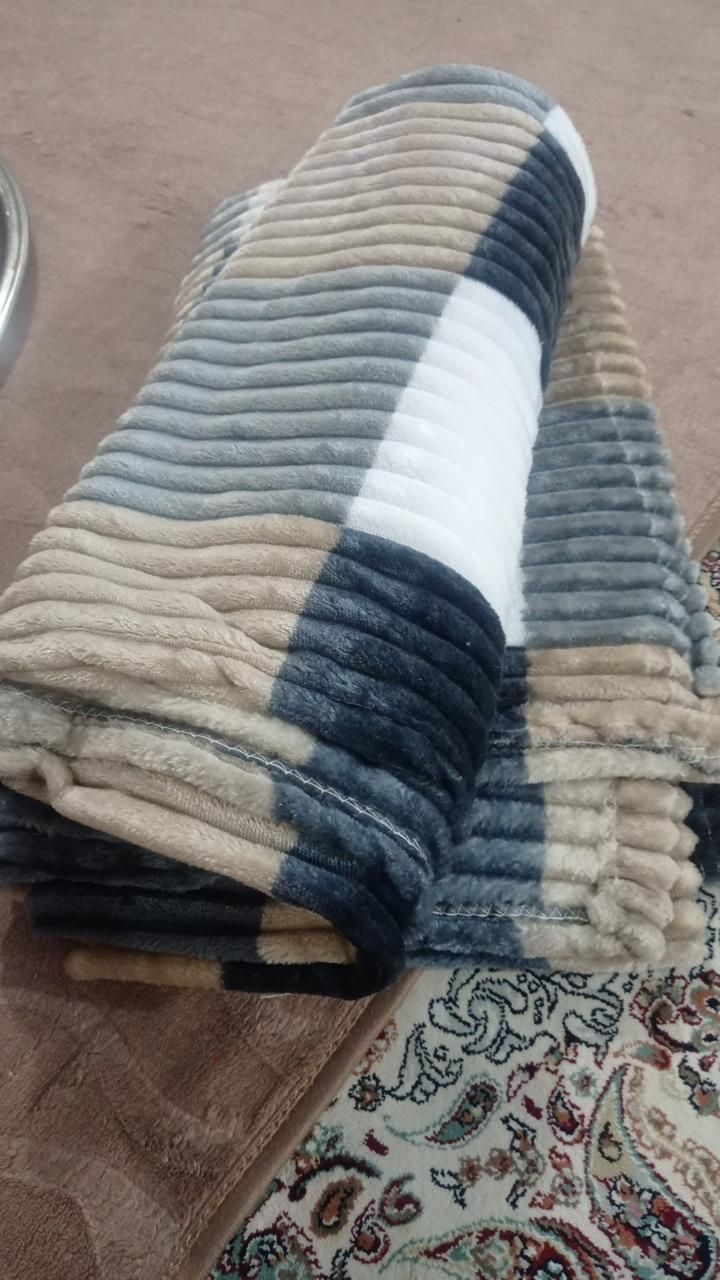 پتوژله ای نو|لباس|ماکو, |دیوار
