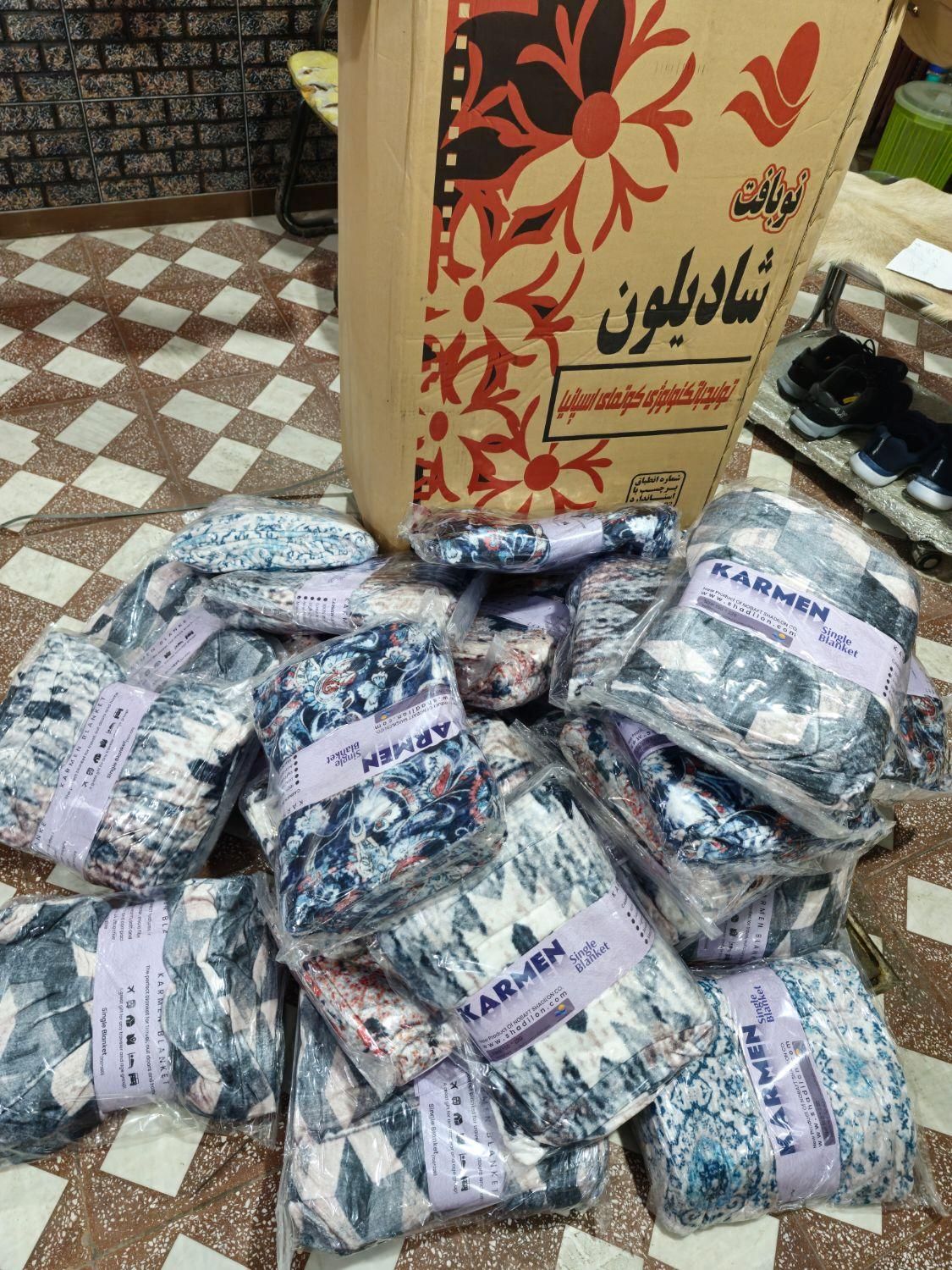 تعدادی پتو ۴فصل یک نفره شرکت شادیلون|رختخواب، بالش، پتو|ساری, |دیوار