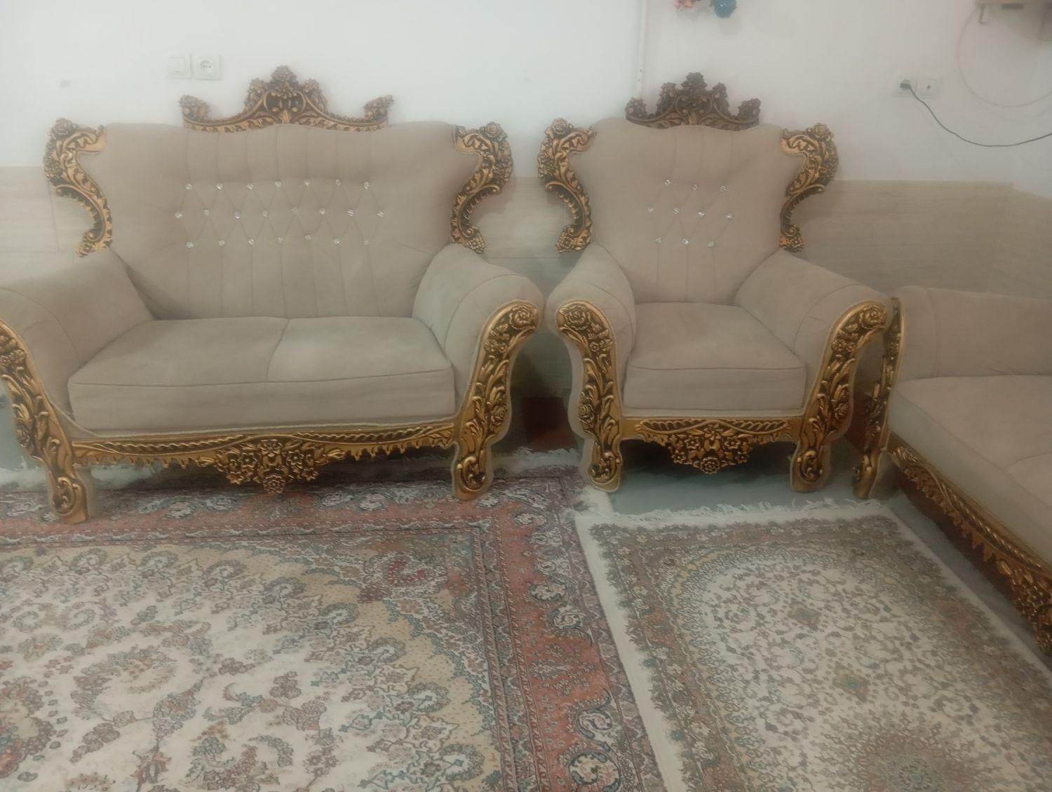 مبل سلطنتی هفت نفره|مبلمان خانگی و میز عسلی|شیراز, شریف‌آباد|دیوار