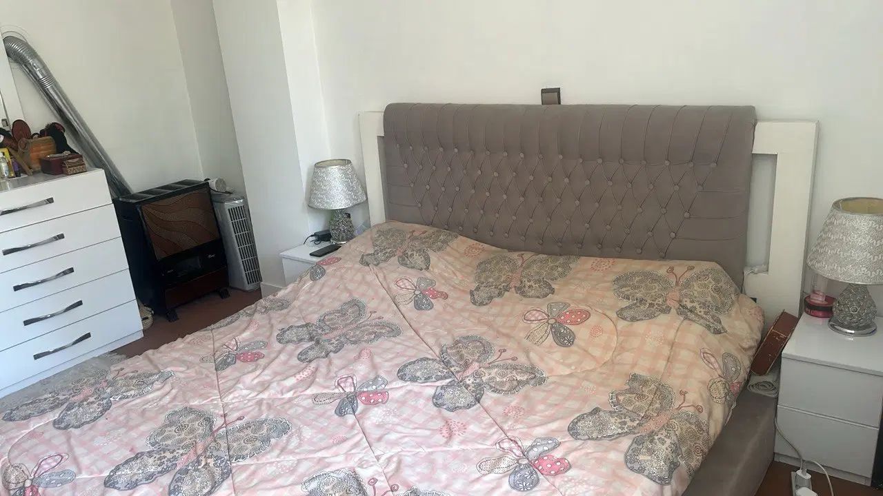 سرویس خواب ۲  نفره سایز ۲۰۰×۱۸۰ و میز ارایش|تخت و سرویس خواب|اندیشه, اندیشه فاز ۵|دیوار