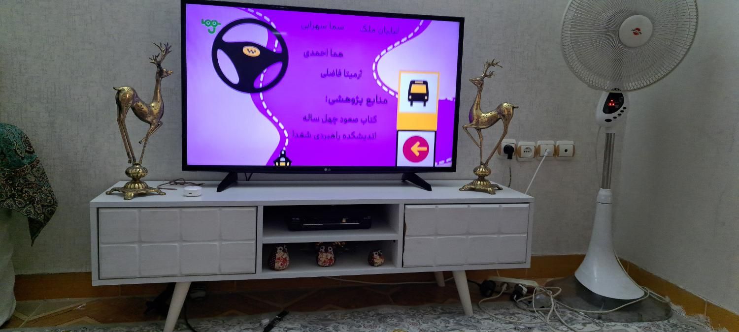 میز تلوزیون چوبی سفید|میز تلویزیون|تهران, شهرک ولیعصر شمالی|دیوار