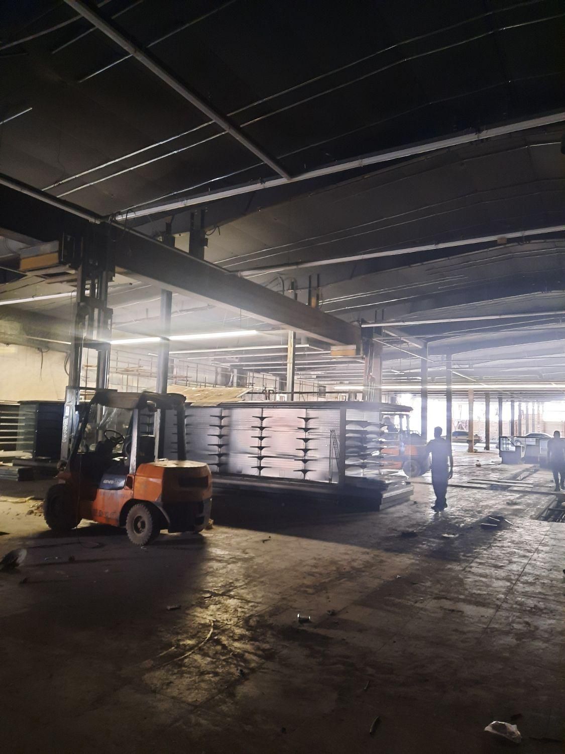 لیفتراک اجاره ای شبانه روزی کانتینررو|خدمات حمل و نقل|شیراز, ترمینال باربری|دیوار