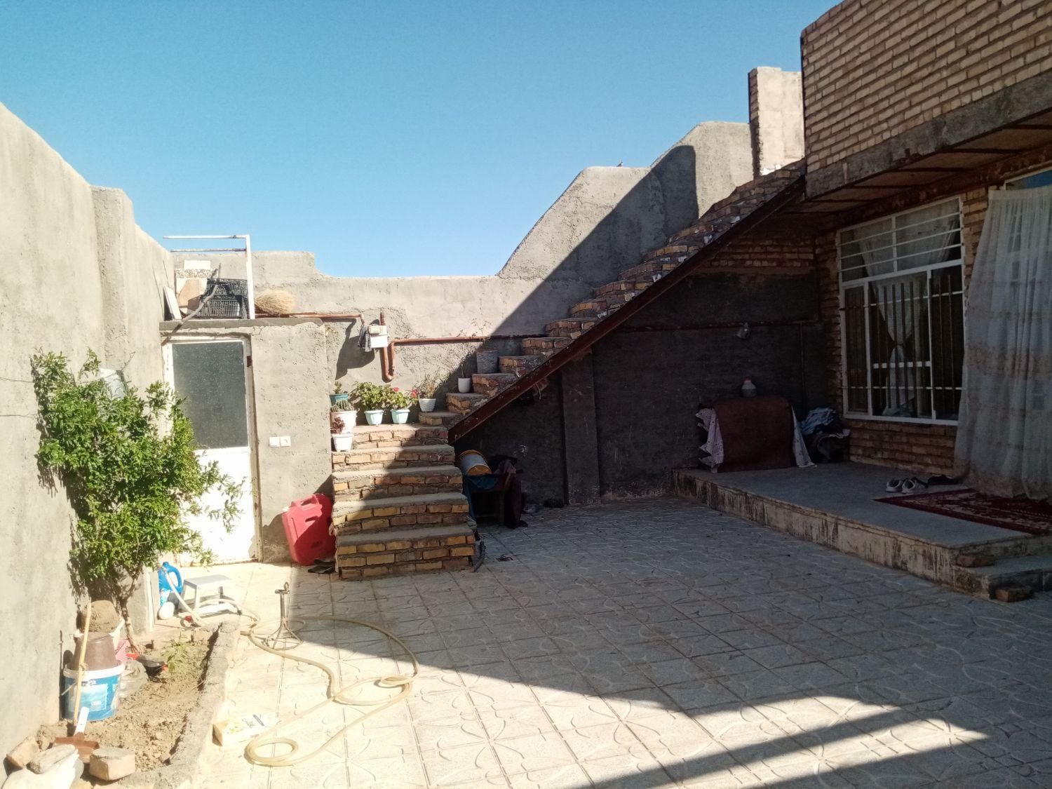 خانه ویلایی با امکانات حاشیه حسین آباد ناظر|فروش خانه و ویلا|نیشابور, فضل|دیوار
