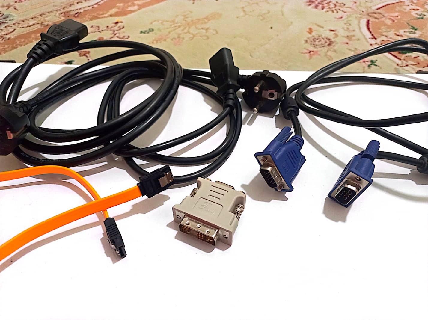 کابل VGA و برق ارت‌دار + مبدل DVI به VGA|قطعات و لوازم جانبی رایانه|اصفهان, لاله|دیوار