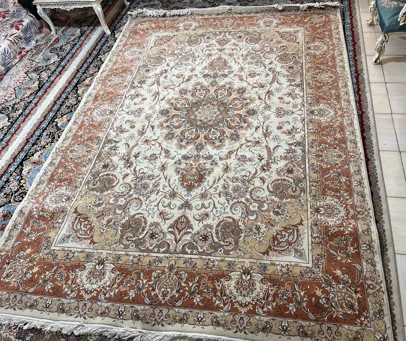 دو‌تخته فرش ۹ متری گردویی|فرش|رباط‌کریم, رباط‌کریم|دیوار