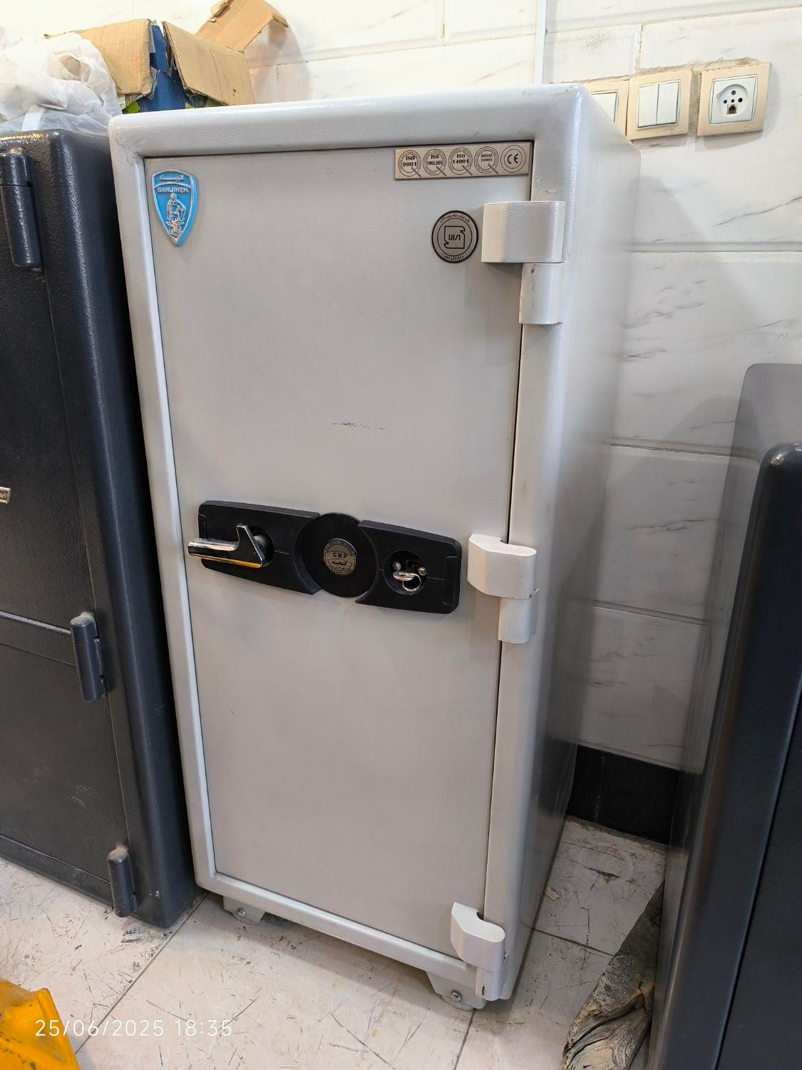 گاوصندوق گنجینه استاندارد مدل gs1200|ابزارآلات|شیراز, شیخ علی چوپان|دیوار