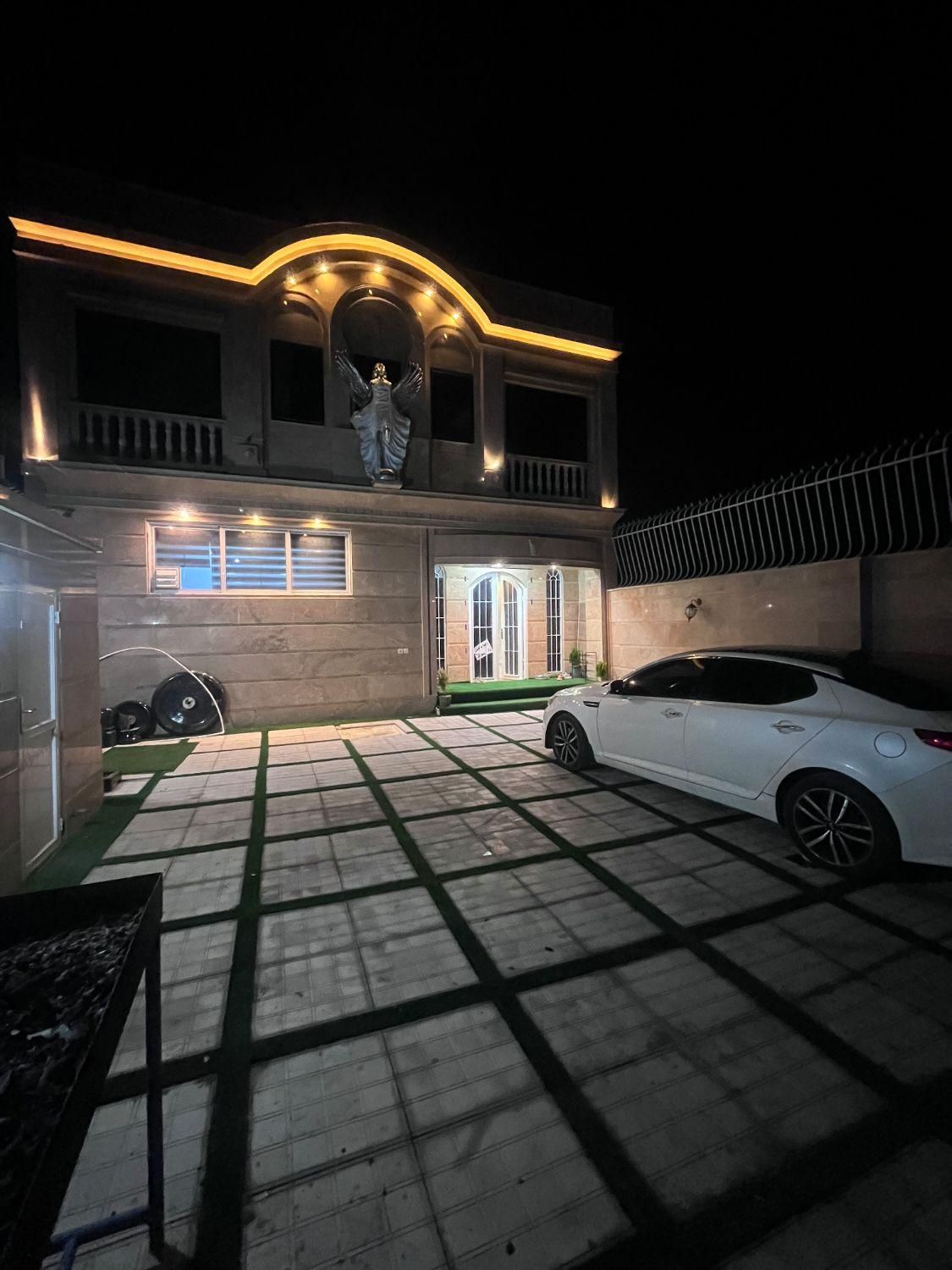 ویلا استخر دار دوبلکس  جکوزی  سونابخار .اب گرم|اجارهٔ کوتاه‌مدت ویلا و باغ|شاهین‌شهر, شهرک امید|دیوار