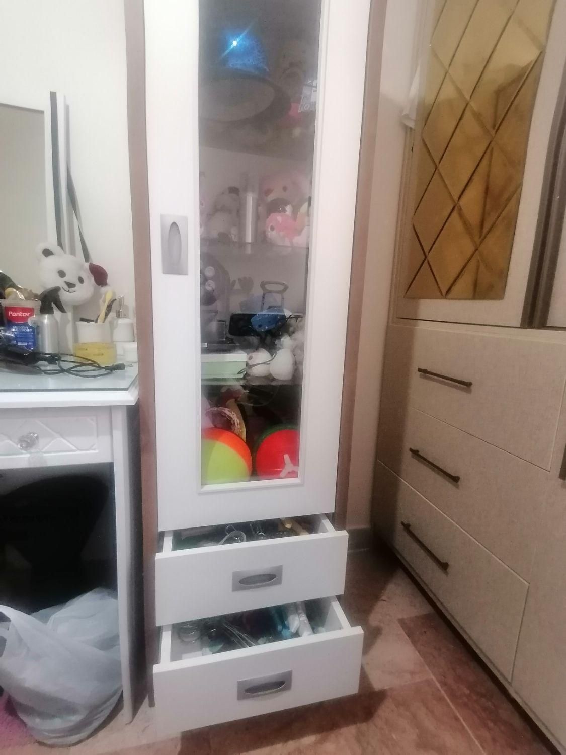 بوفه کودک با دو کشو و یک عسلی بالای تختی|اسباب و اثاث بچه|تهران, شاهین|دیوار