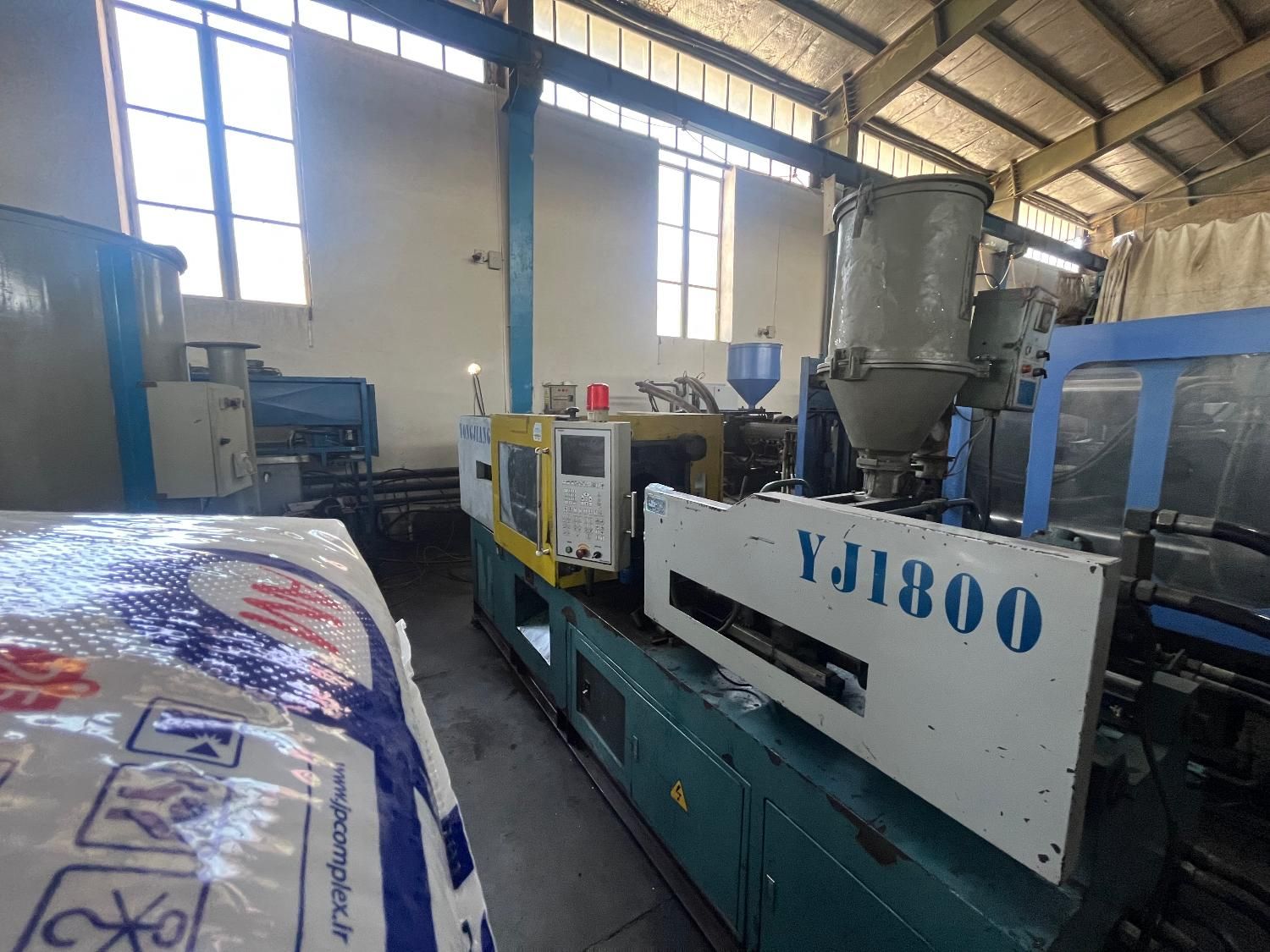 دستگاه تزریق پلاستیک ۱۳۰ تن|ماشین‌آلات صنعتی|تهران, آذربایجان|دیوار