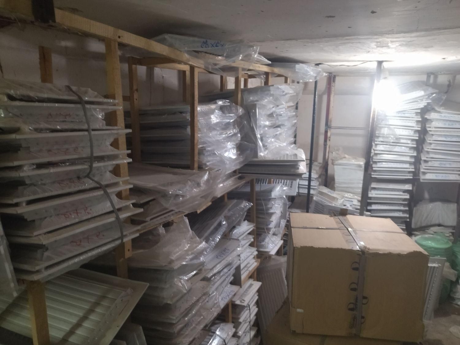 دریچه کانال کولر پناهی|خدمات پیشه و مهارت|قم, هفت تیر|دیوار