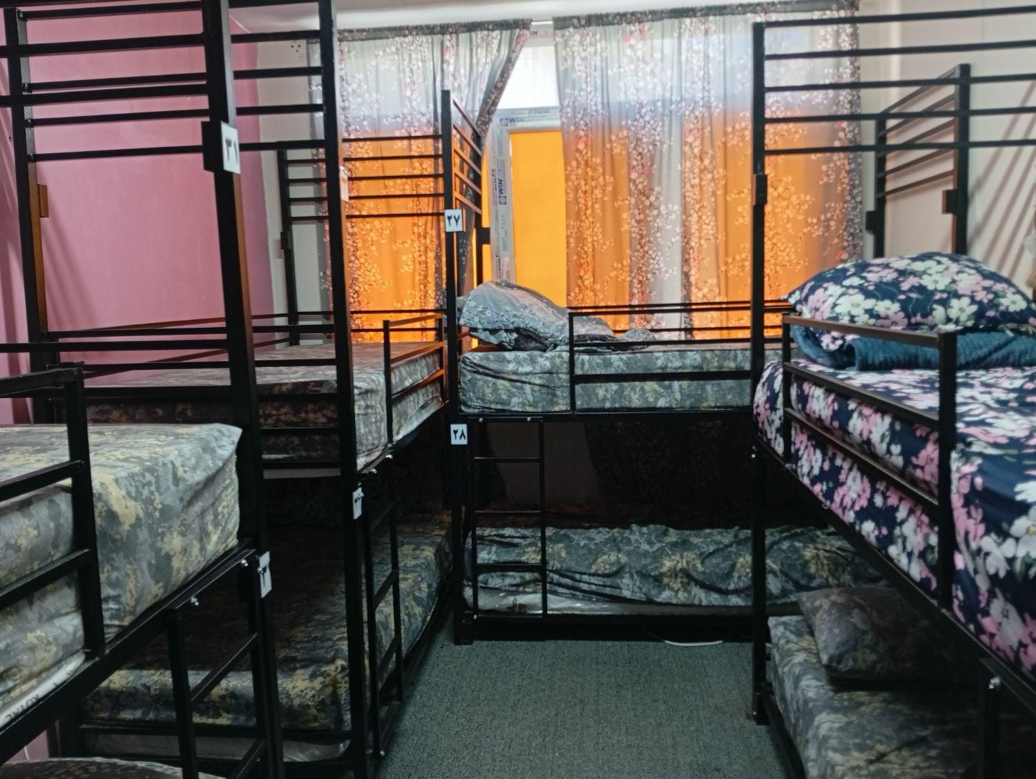 خوابگاه نارسیس ،اقامتگاه ، میهمان سرا ، مسافرخانه|اجارهٔ کوتاهمدت آپارتمان و سوئیت|تهران, وحیدیه|دیوار