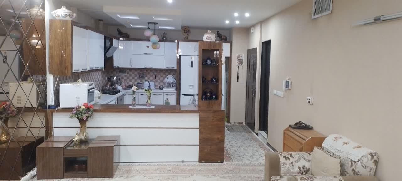 آپارتمان۱۰۰متری/دوخواب/واقع درخیابان ۱۷شهریور|فروش آپارتمان|مشهد, هفده شهریور|دیوار
