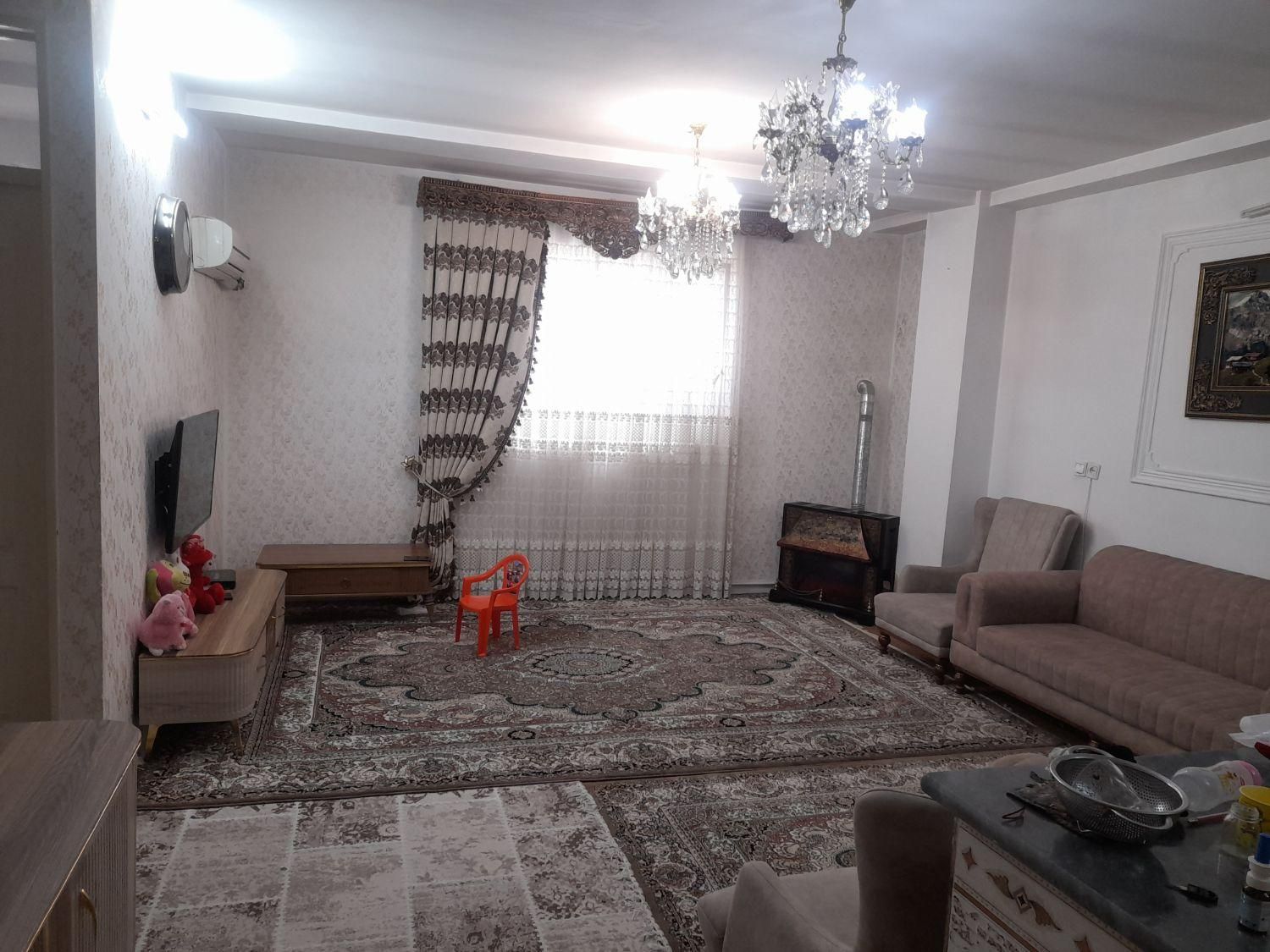 آپارتمان ۷۳ متری ۲ خوابه طبقه ۲ در شهرک گلخانه|فروش آپارتمان|ابهر, |دیوار