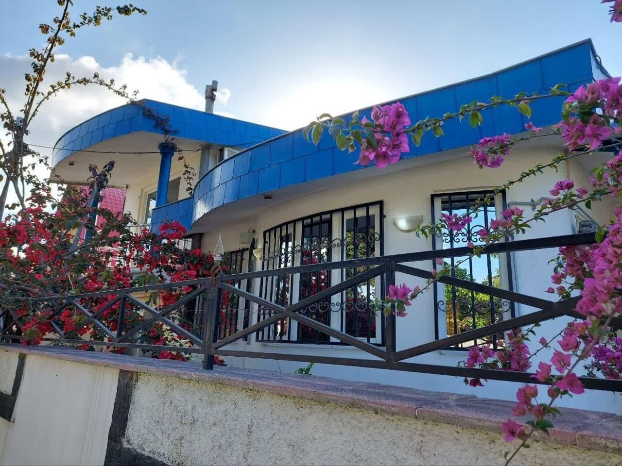 ویلای یاس|اجارهٔ کوتاه‌مدت ویلا و باغ|چالوس, |دیوار