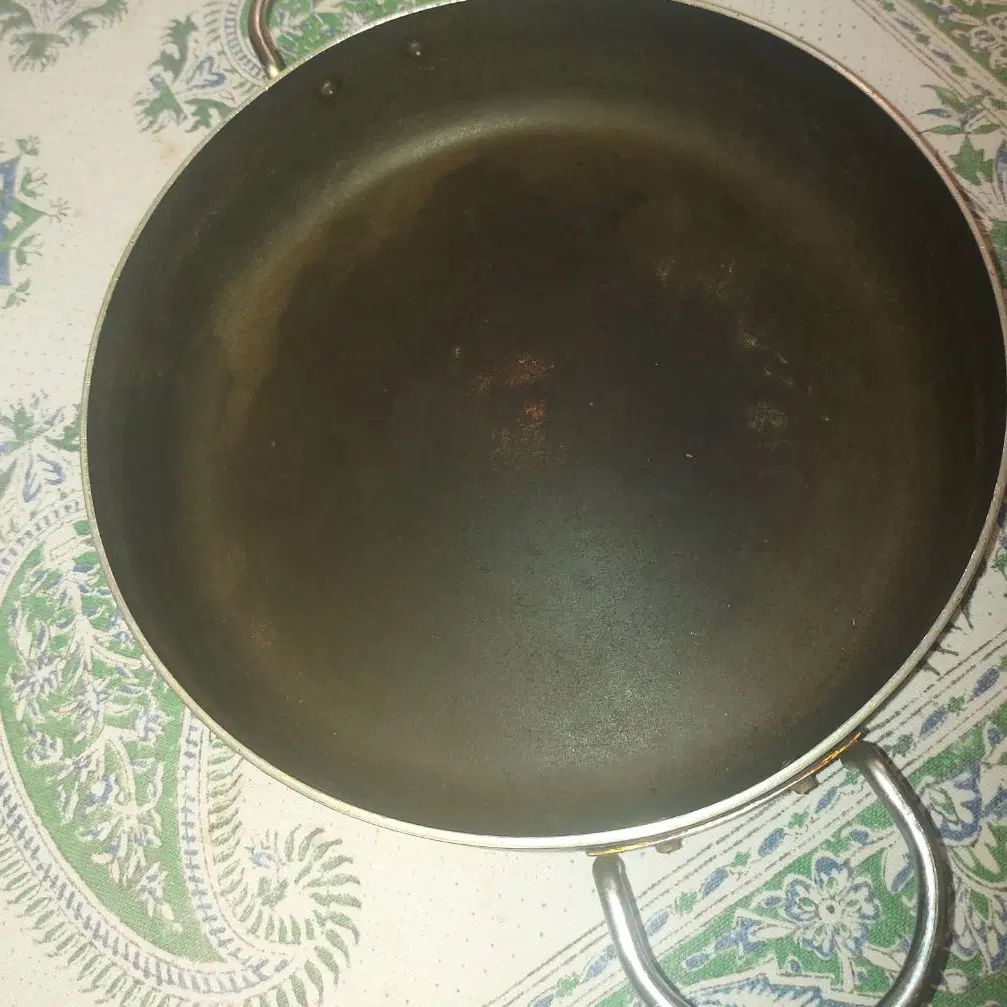 ماهی تابه سایز 28تابان|ظروف پخت‌وپز|تهران, آرژانتین|دیوار