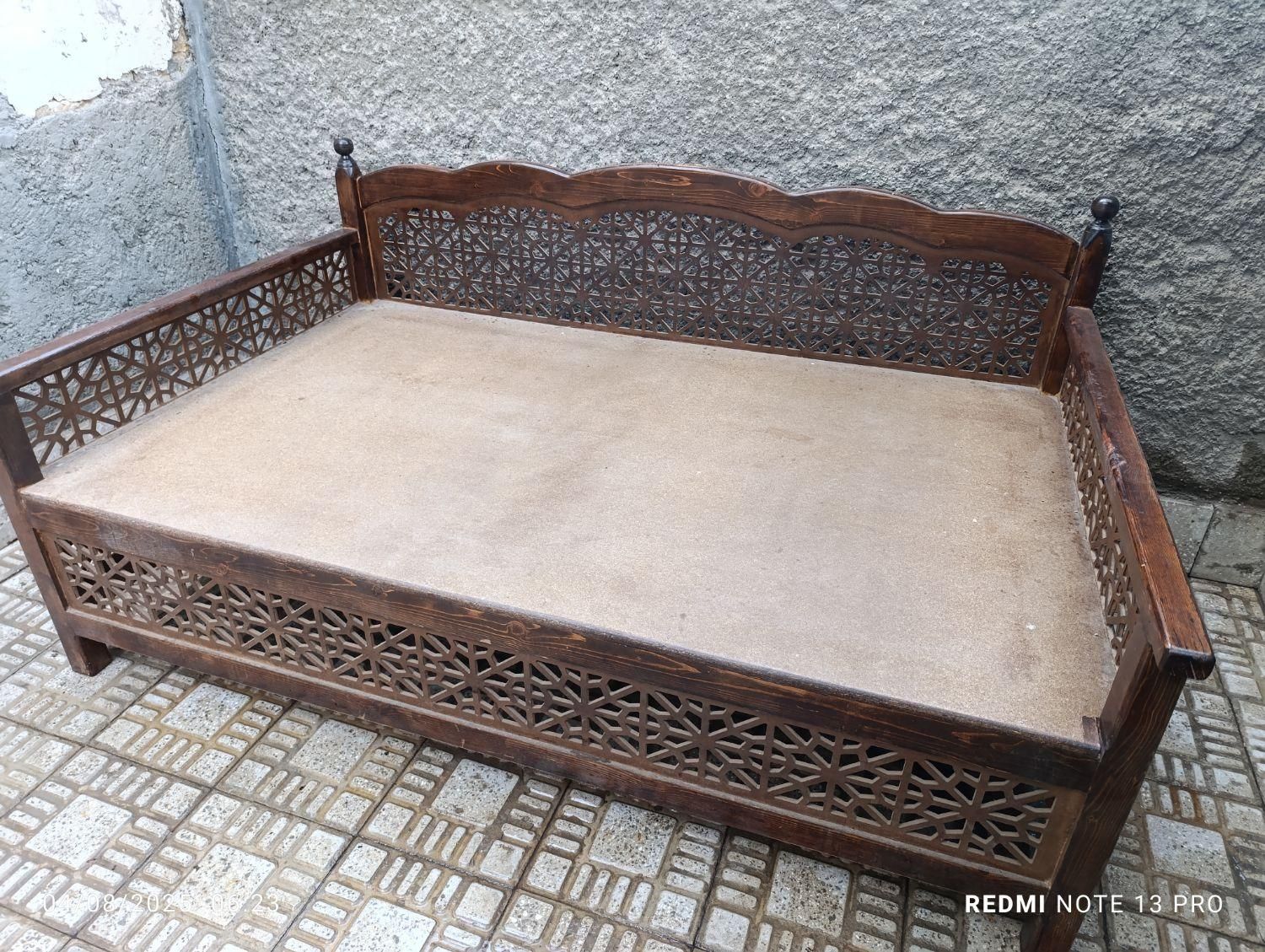 تخت سنتی120*200|مبلمان خانگی و میز عسلی|اصفهان, هفتون|دیوار