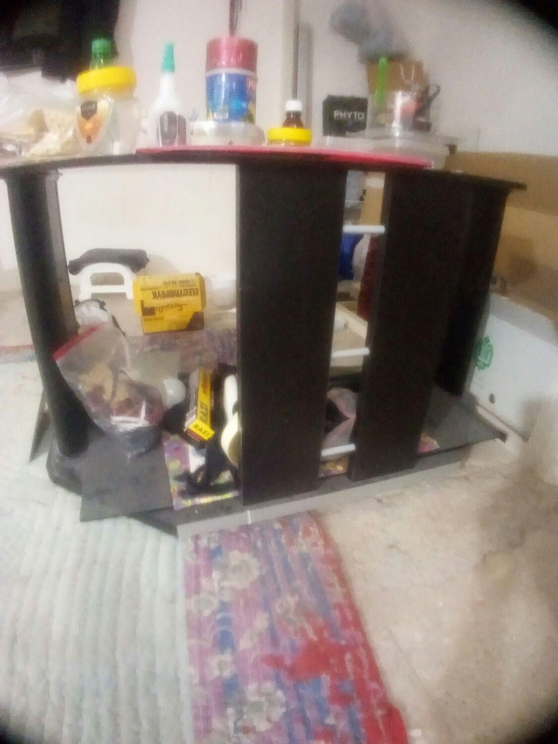تعدادی وسایل هست یکجاهمشومیفروشم به قیمت مناسب|حراج|زنجان, |دیوار