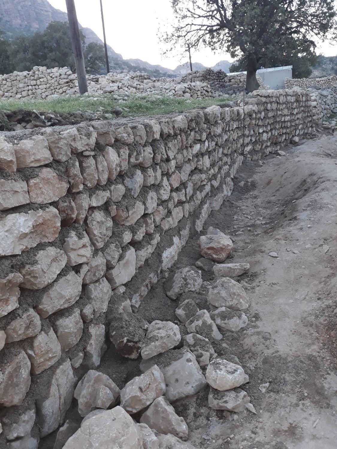 اجرای انواع کارهای بنایی سنگ کاری پی ولاشه چینی و.|خدمات پیشه و مهارت|ایذه, |دیوار