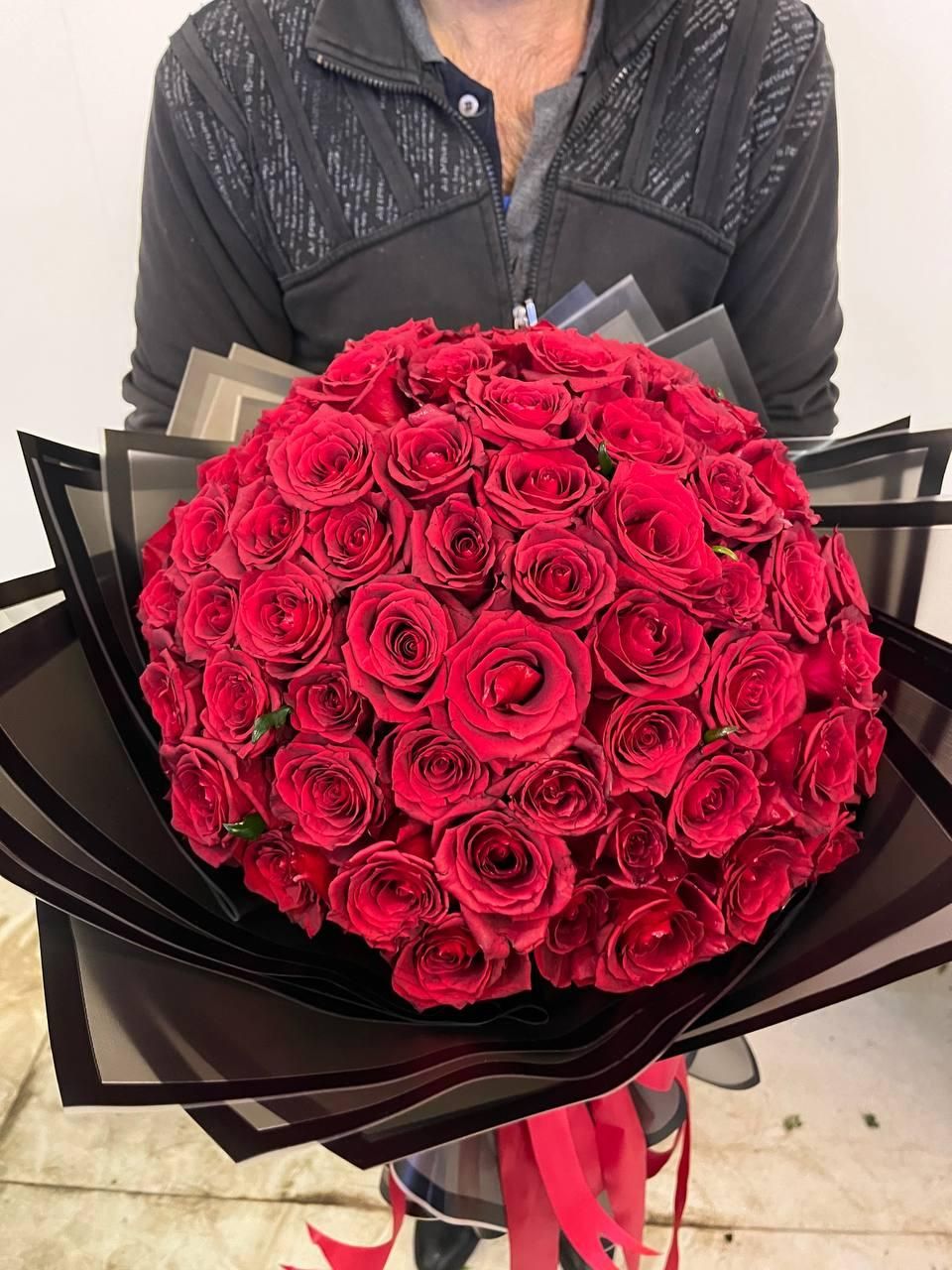 دسته گل رز هلندی بهترین قیمت در مشهد کیفیت عالی|گل و گیاه طبیعی|مشهد, امامیه (شهرک غرب)|دیوار