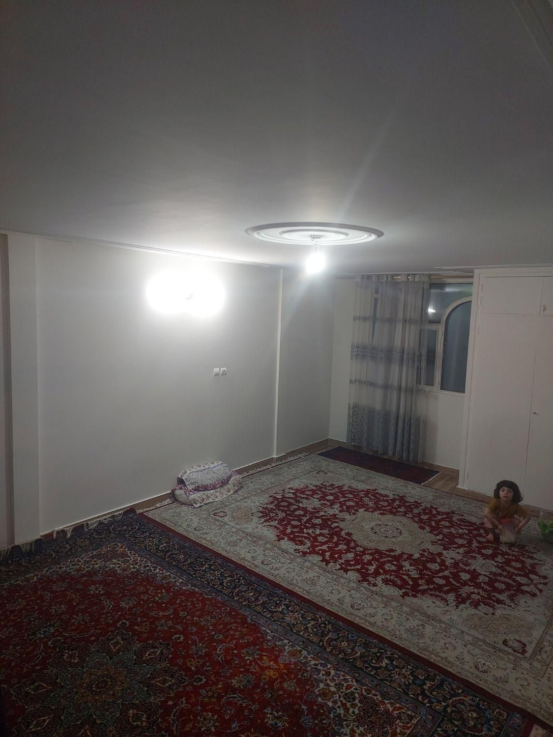 62متر  با پارکینگ|اجارهٔ آپارتمان|تهران, اسفندیاری|دیوار