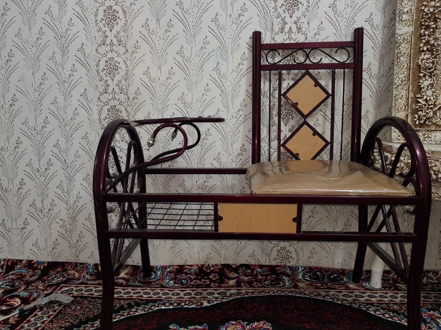 میزتلفن کارکرده ولی سالم سالم|میز تلفن|نورآباد, |دیوار
