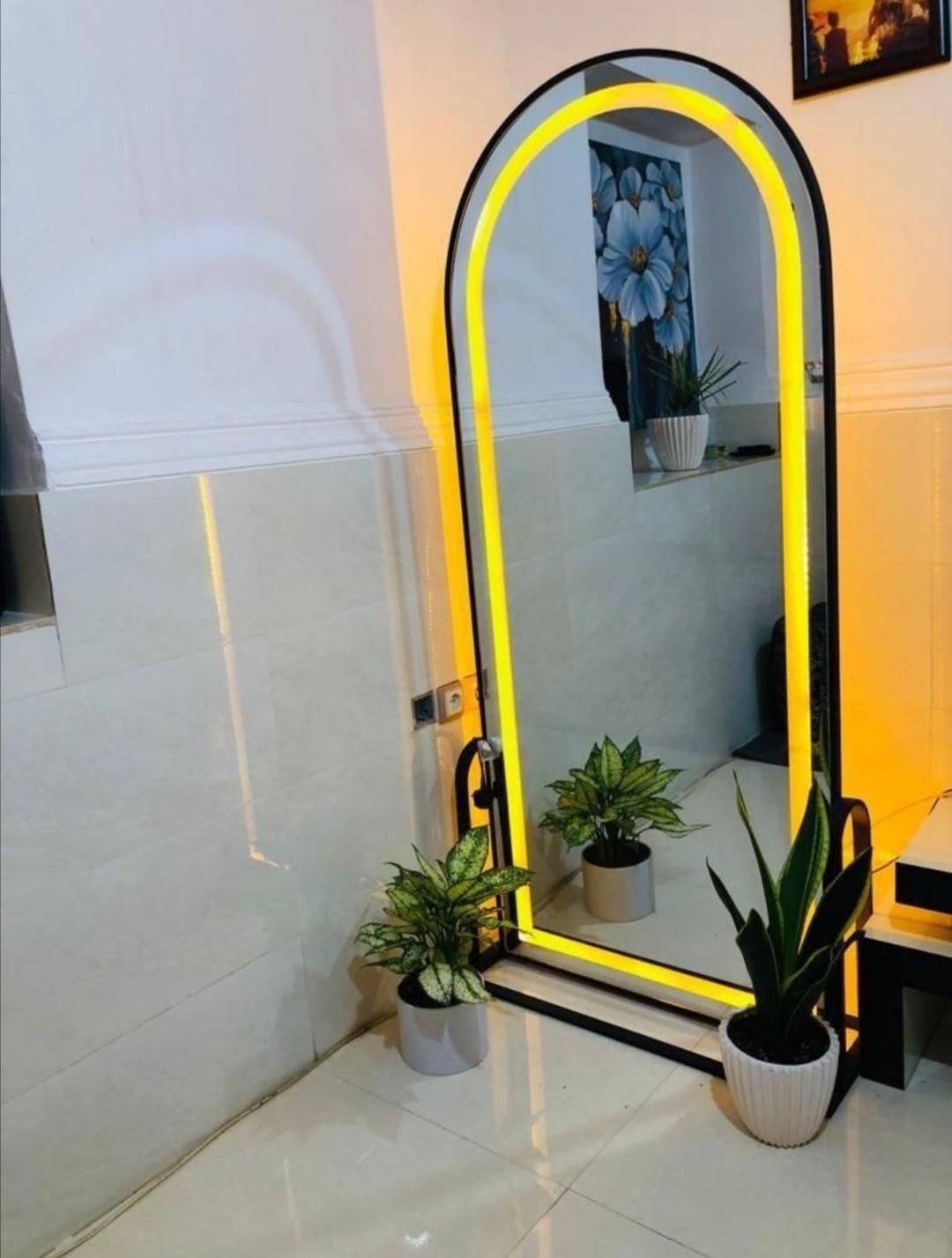 آینه قدی پایه هلال|آینه|ارومیه, |دیوار