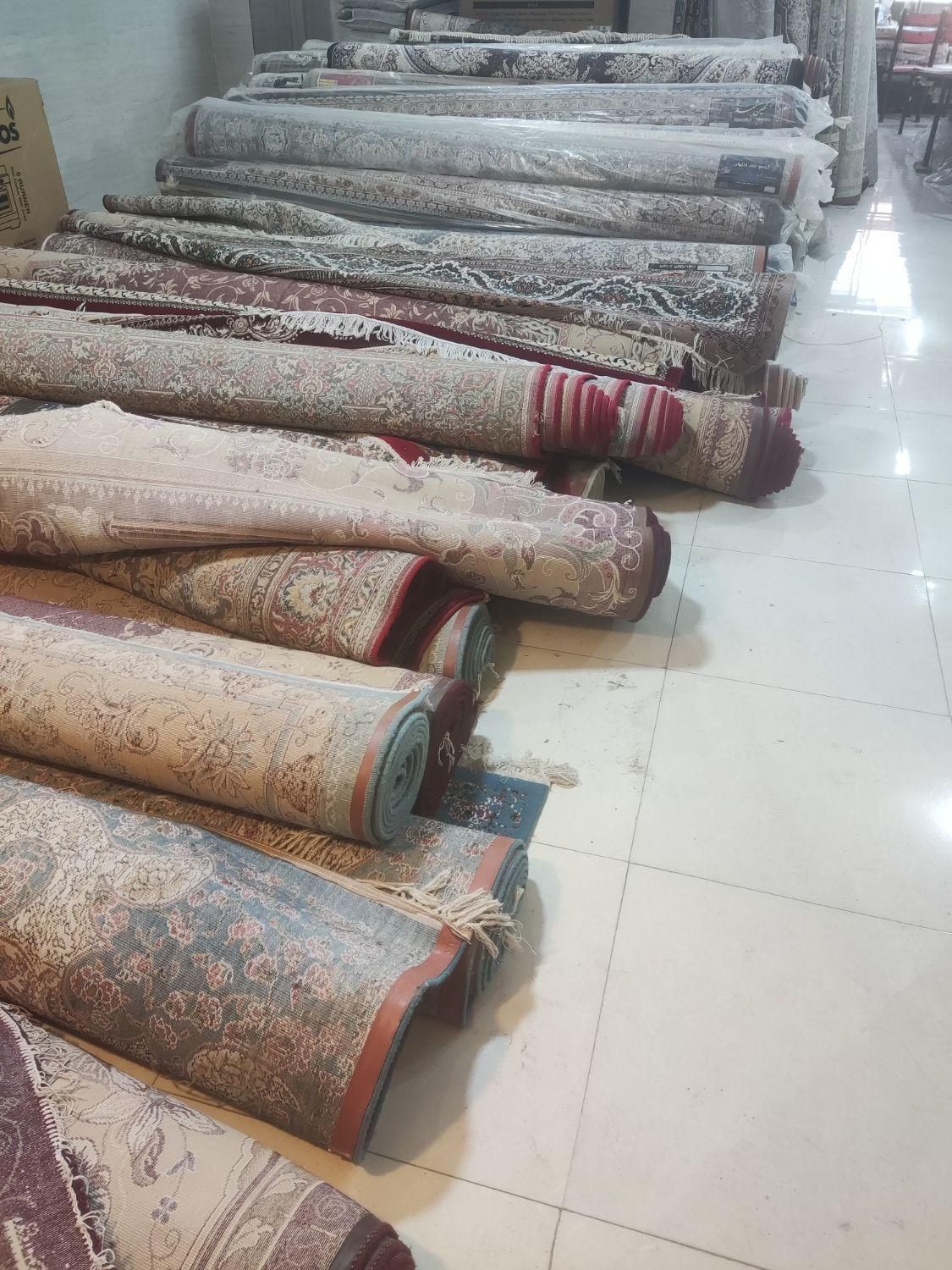 فرش نواستوک دست دوم پتینه گرد راهرویی ۱/۵ تا ۱۲متر|فرش|شیراز, کوشک میدان|دیوار