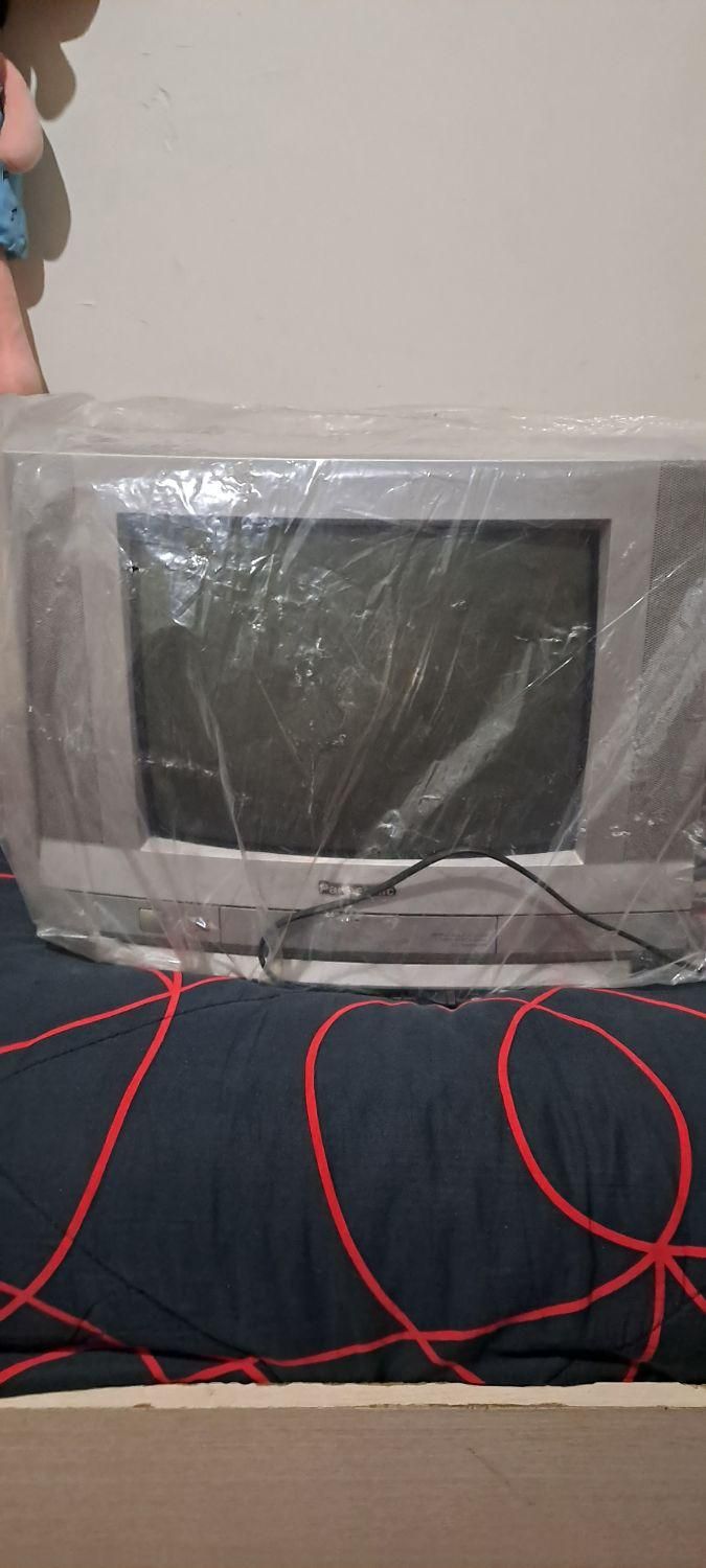 تلوزیون|تلویزیون و پروژکتور|قدس, شهر‌قدس|دیوار