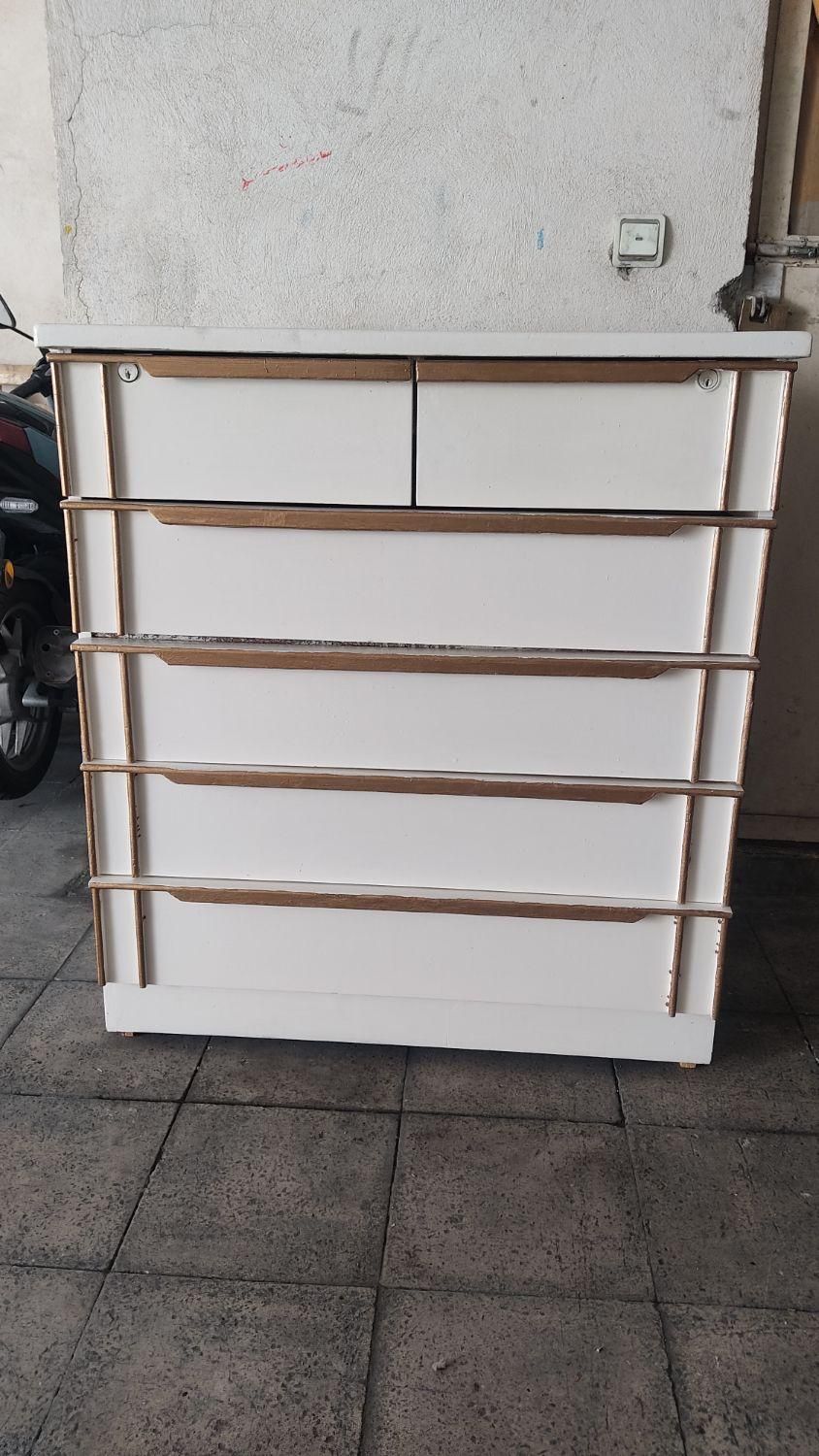دآور ۶ کشو تمام چوب و تخت فرفورژه و تخته های کف|تخت و سرویس خواب|تهران, تهرانسر شرقی|دیوار