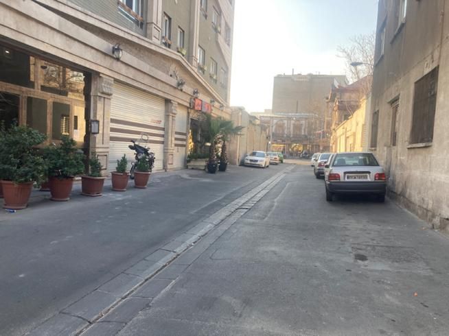 مغازه ۸۵۰متر دوباب همکف مناسب پاساژ ابزار|فروش مغازه و غرفه|تهران, سنگلج (شاپور)|دیوار