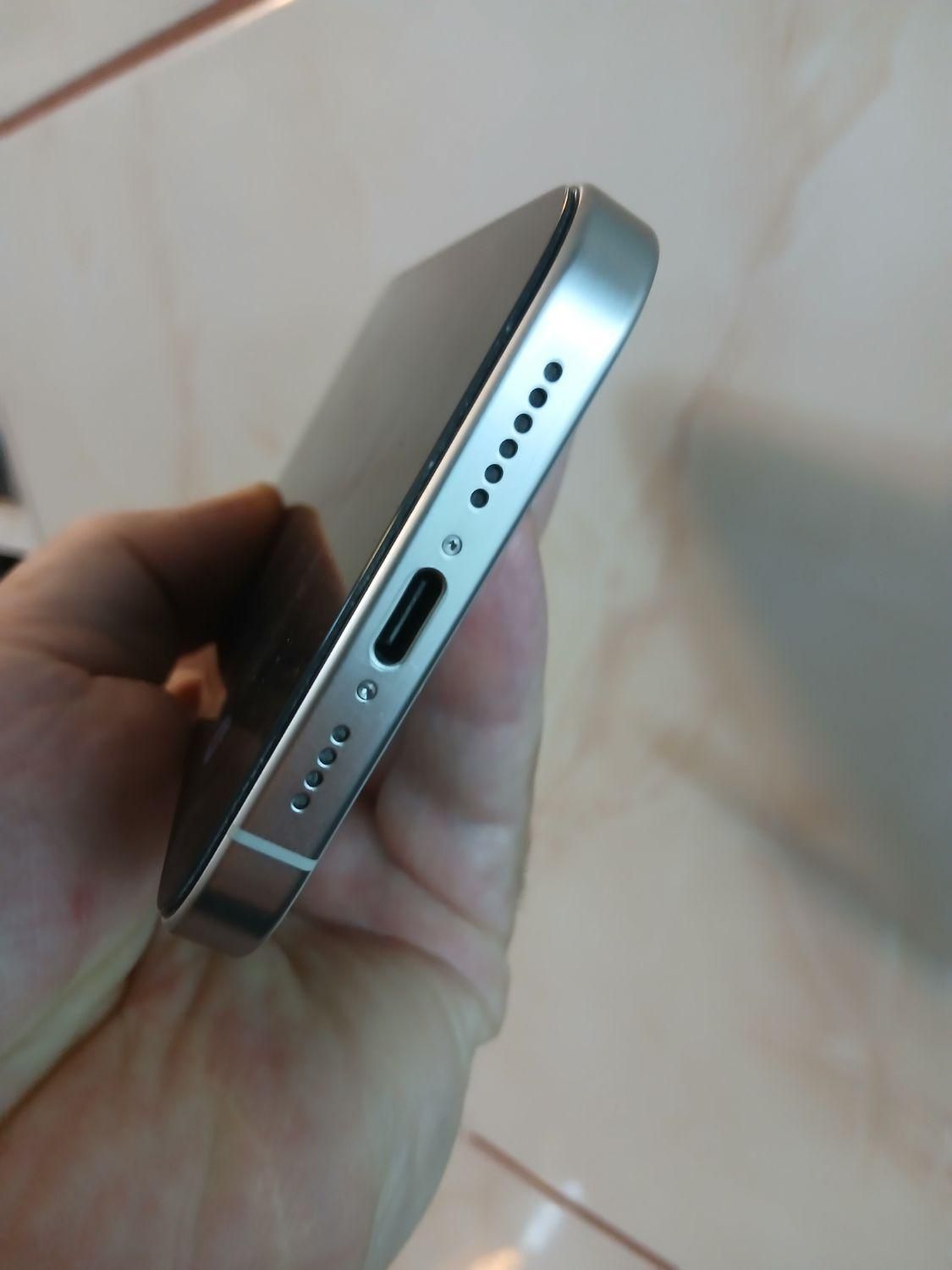اپل iPhone 15 Pro Max با حافظهٔ ۲۵۶ گیگابایت|موبایل|اصفهان, کوی امیریه|دیوار