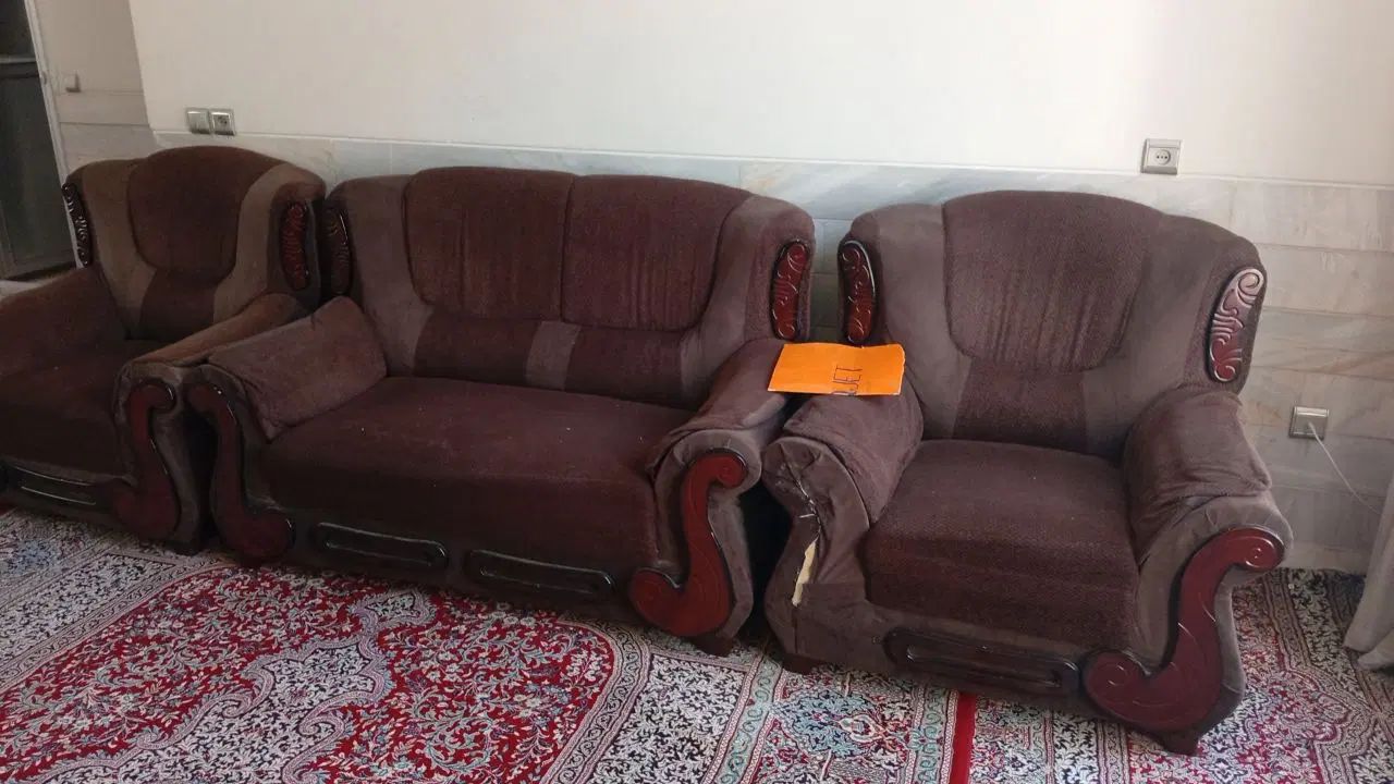 یک دست کامل مبل و یه کمد دو تیکه و  میز ناهار خوری|مبلمان خانگی و میز عسلی|اردکان, |دیوار