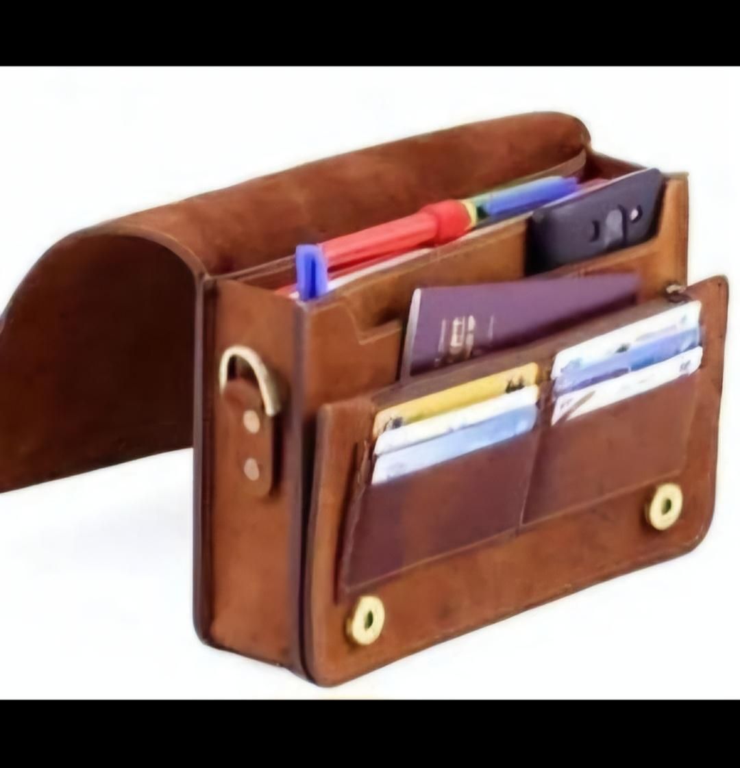 گمشده کیف اداری قهوه ای و کیف مدارک قهوه ای|اشیا|اصفهان, رکن الدوله غربی|دیوار