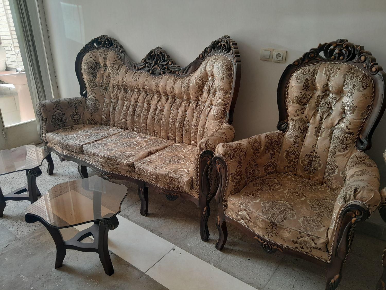 مبلمان|مبلمان خانگی و میز عسلی|اصفهان, کردآباد|دیوار