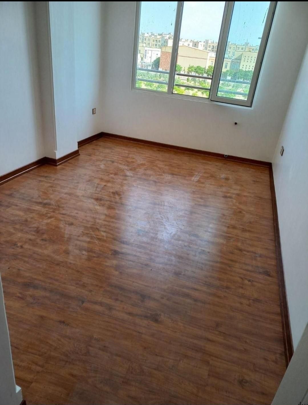 نصب و فروش کف پوش پارکت قرنیز|خدمات پیشه و مهارت|قم, زنبیل آباد|دیوار