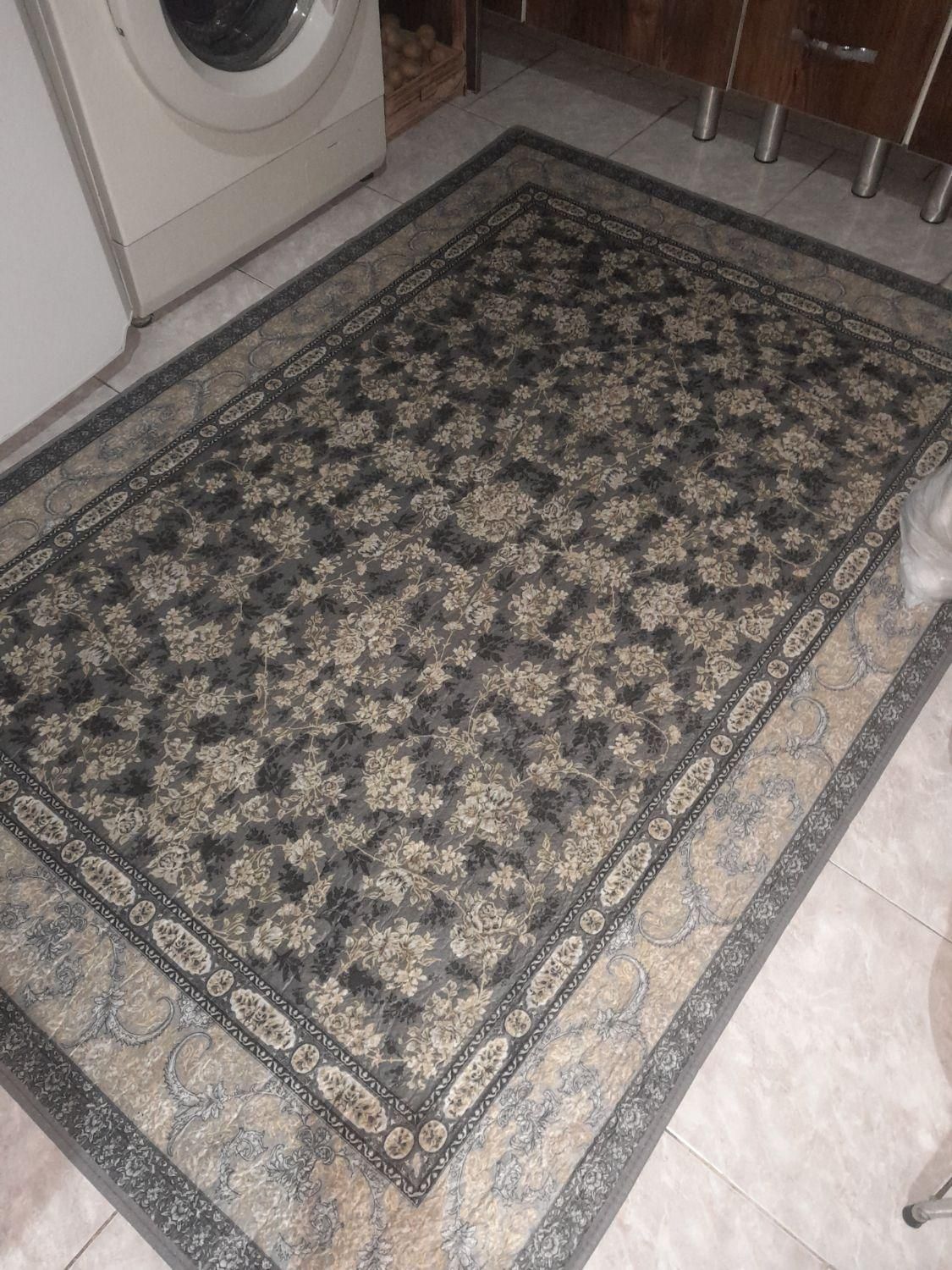 فرش زیرش نمد هست تازه خریدم اشپزخونم کوچیکه|فرش|صومعه‌سرا, |دیوار