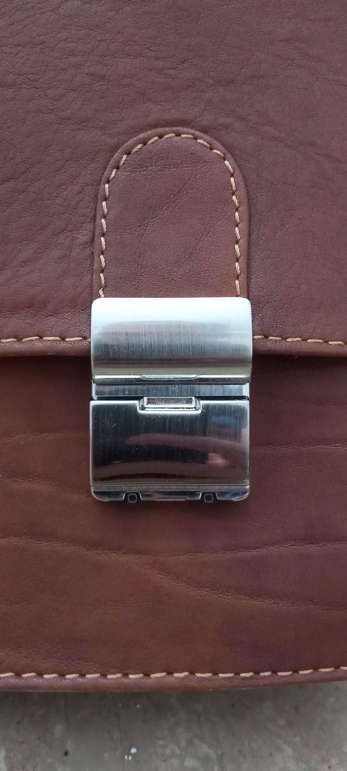 کیف اداری و مدرسه چرم طبیعی رمز دار (نو) فروش فوری|کیف، کفش، کمربند|تهران, مینی‌سیتی (شهرک نفت)|دیوار
