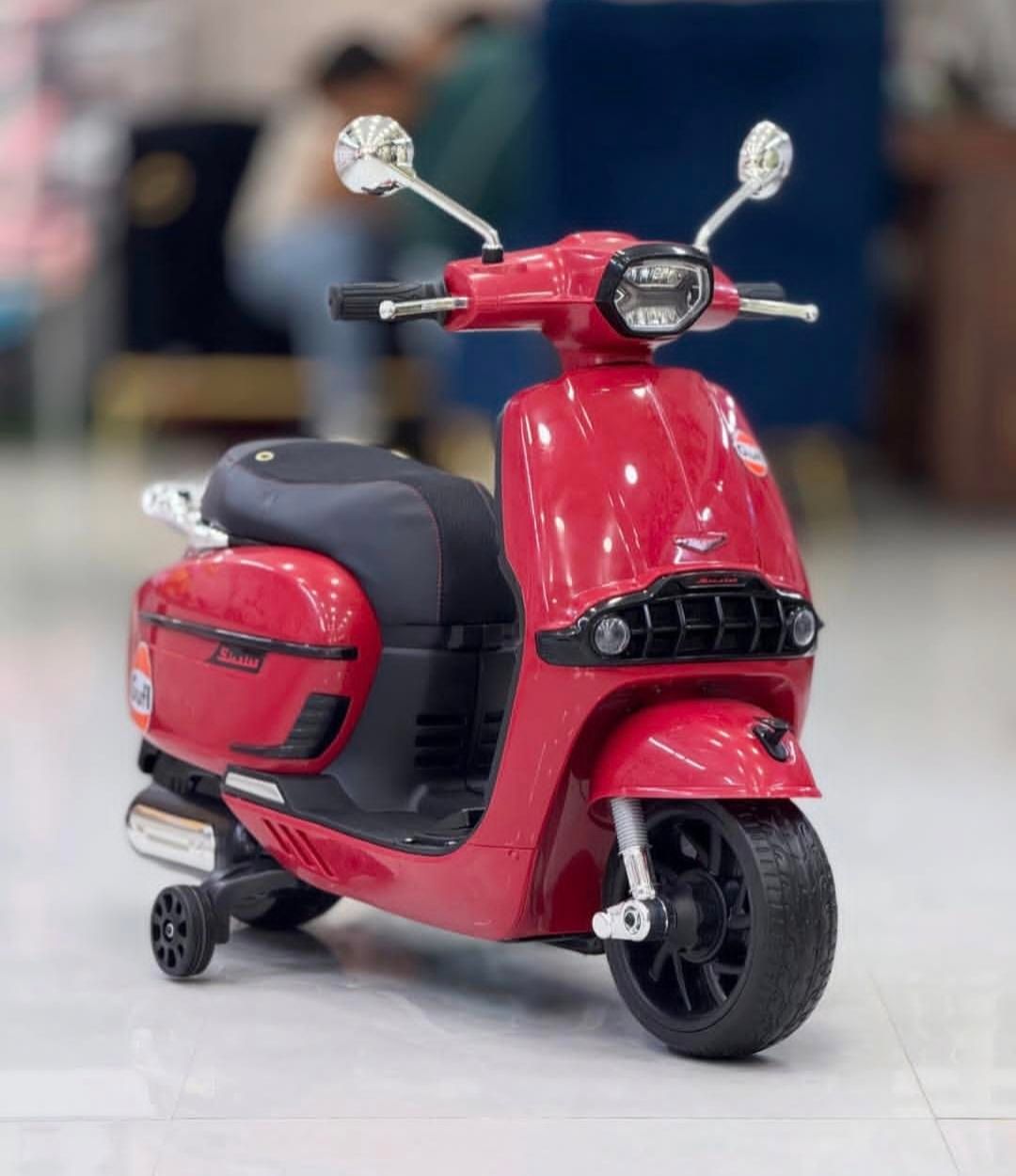 موتور شارژی وسپا ایتالیایی|اسباب‌بازی بچه|قم, کیوانفر|دیوار