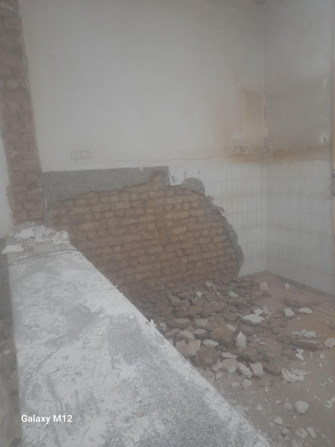 تخریب و کنده کاری|خدمات پیشه و مهارت|هشتگرد, فاز ۱ مهستان|دیوار