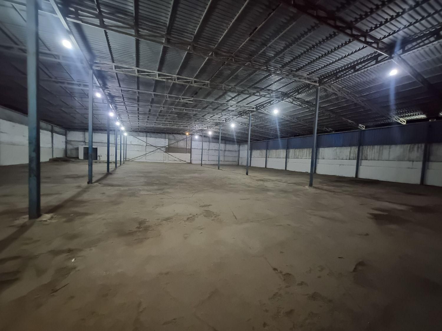 سوله انبار ۱۳۰۰ متری در بندرعباس|اجارهٔ دفتر صنعتی، کشاورزی، تجاری|بندرعباس, |دیوار