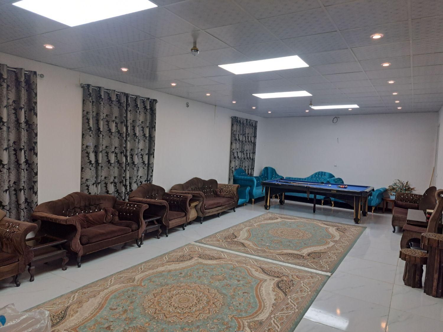 اجاره روزانه/هفتگی ویلا ۷۰۰ متری در گلدشت اصفهان|اجارهٔ کوتاه‌مدت ویلا و باغ|خمینی‌شهر, |دیوار