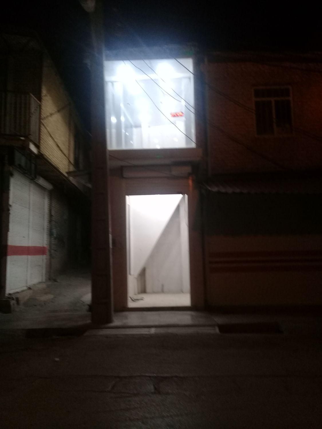 مغازه دوطبقه کوچک خیابان امام مرکزشهر|اجارهٔ مغازه و غرفه|ایذه, |دیوار