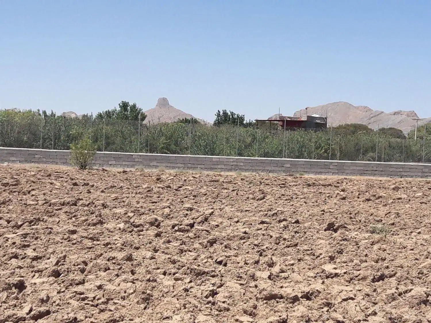 زمین هزارمتری باغی کاروانسرای مادرشاه مورچه خورت|فروش زمین و ملک کلنگی|شاهین‌شهر, مورچه خورت|دیوار