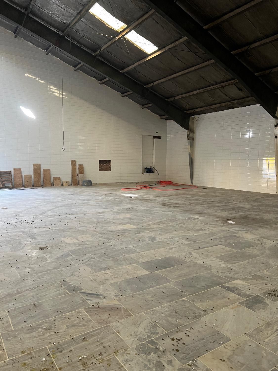 اجاره سوله3500متر فول بهداشتی برق 400|اجارهٔ دفتر صنعتی، کشاورزی، تجاری|شهریار, رزکان|دیوار